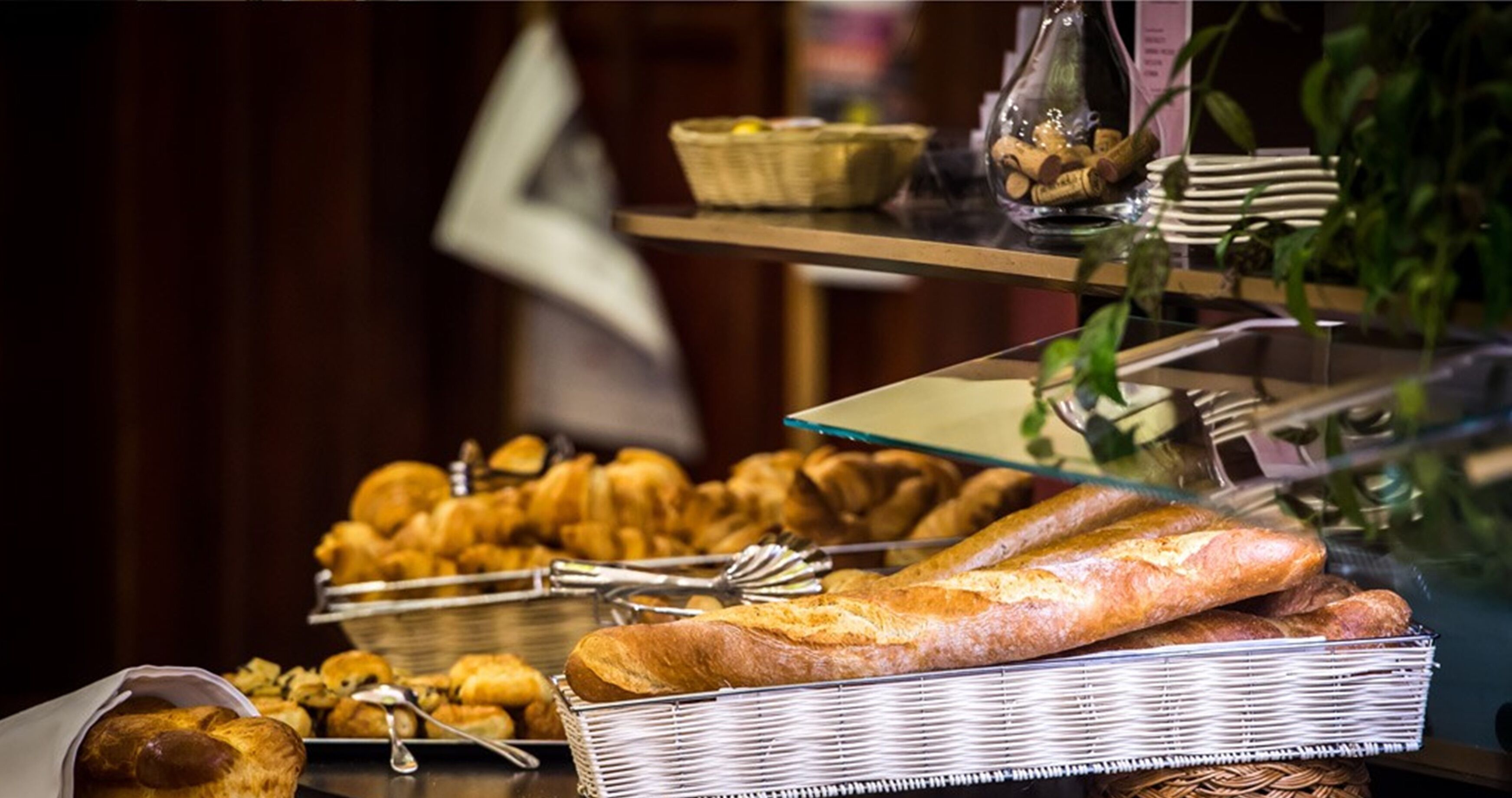 Daily buffet breakfast (CHF 23.00 per person)