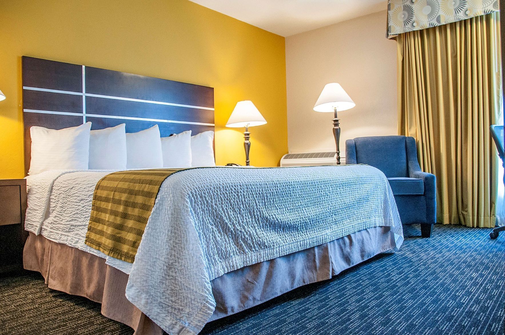 In-room safe, iron/ironing board, free WiFi, bed sheets