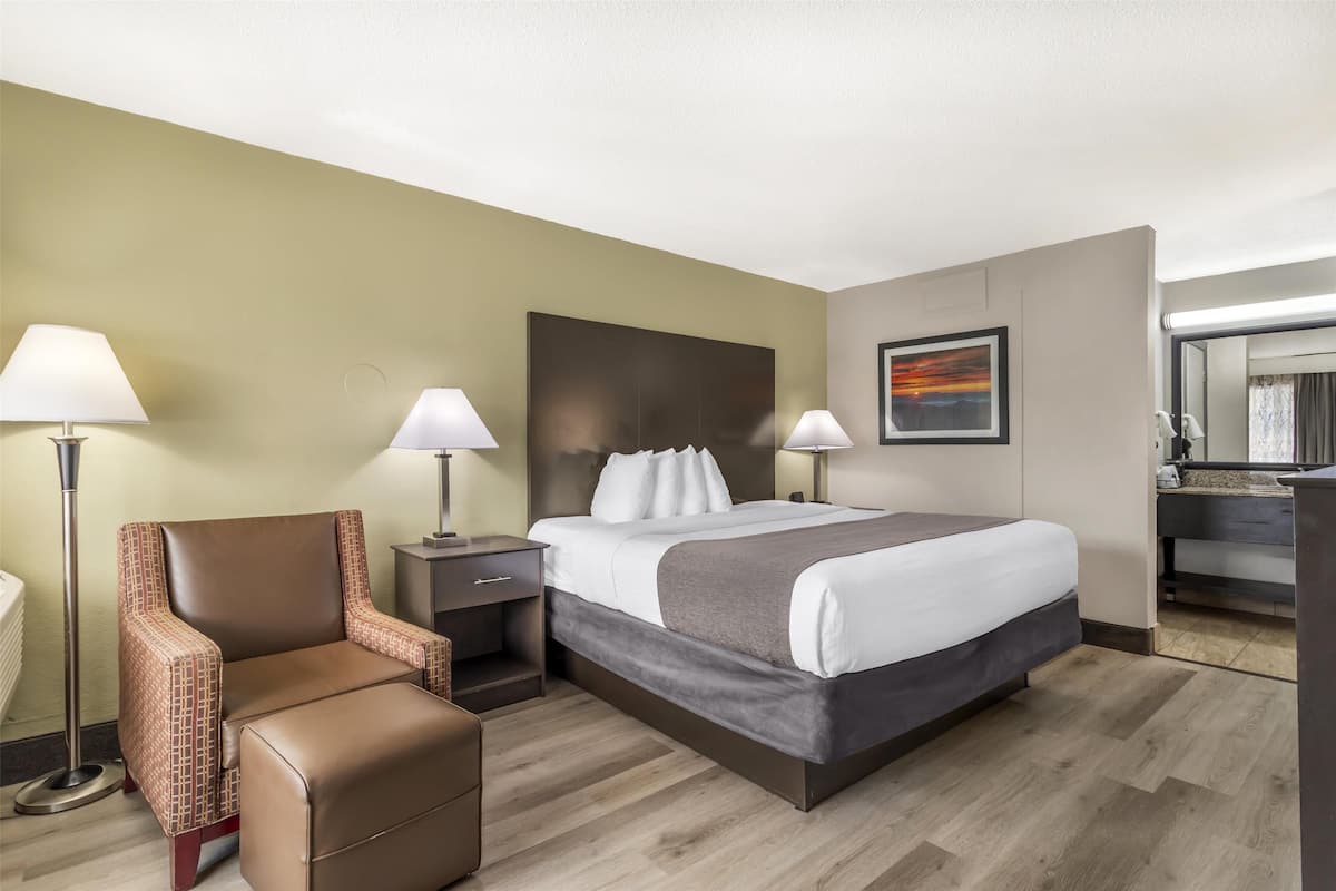 1 bedroom, in-room safe, desk, laptop workspace