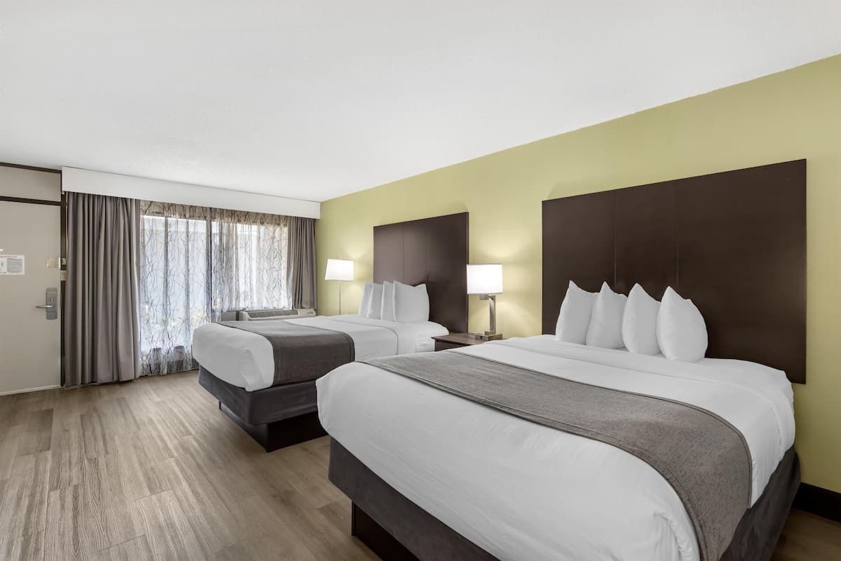 In-room safe, desk, laptop workspace, soundproofing