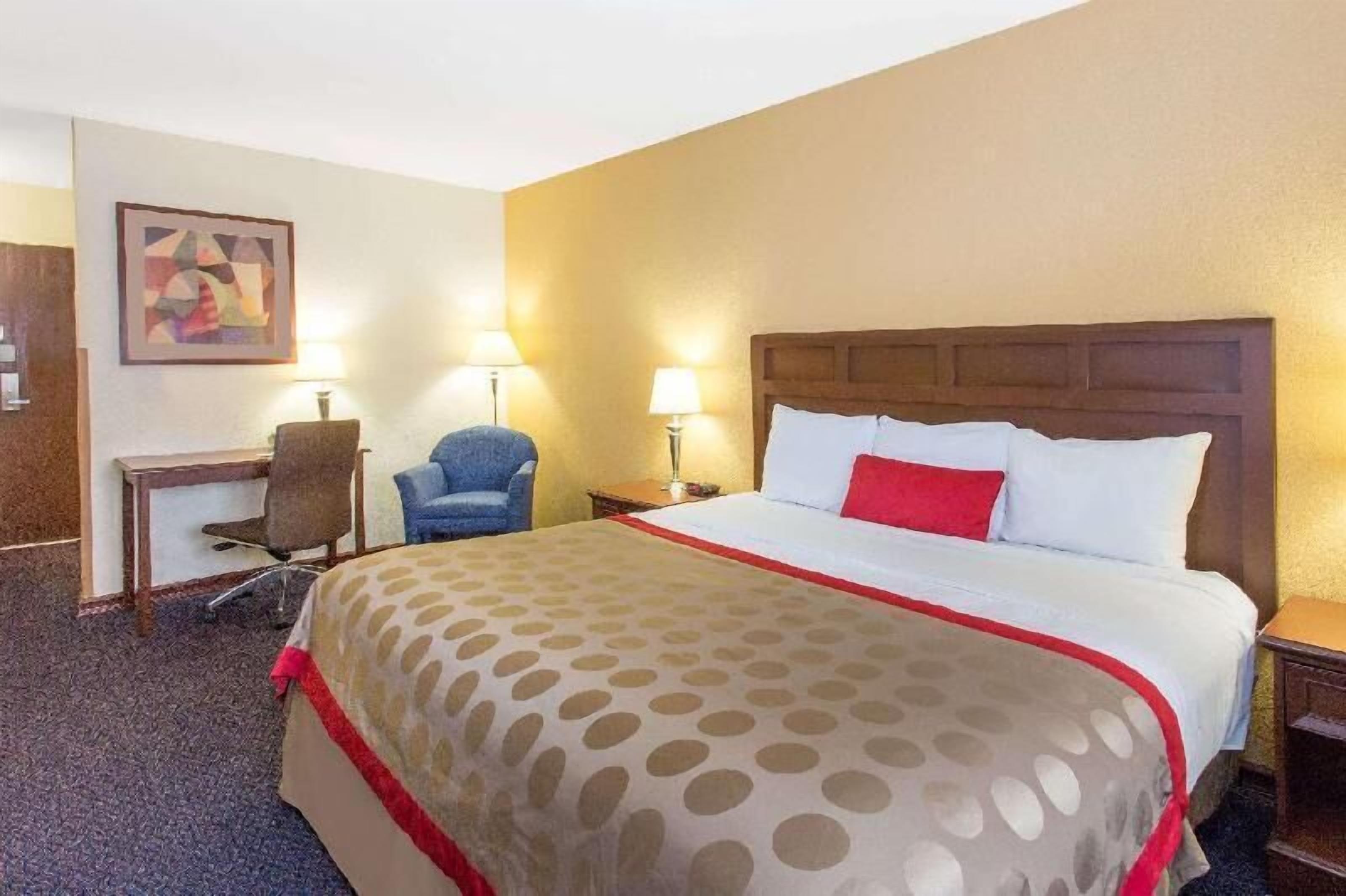 In-room safe, desk, iron/ironing board, free cots/infant beds