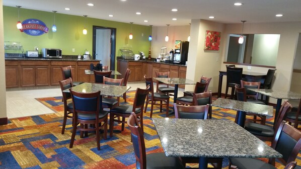 Desayuno continental incluido todos los días