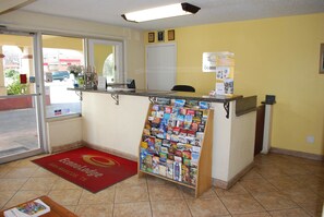 Reception - Econo Lodge San Marcos University Area (San Marcos)