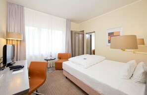 Habitació estàndard, 1 llit individual | Roba de llit hipoal·lergògena, caixa forta a l'habitació i escriptori 