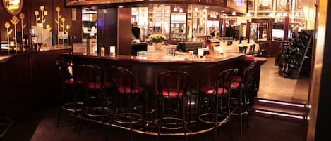 Bar (in der Unterkunft)