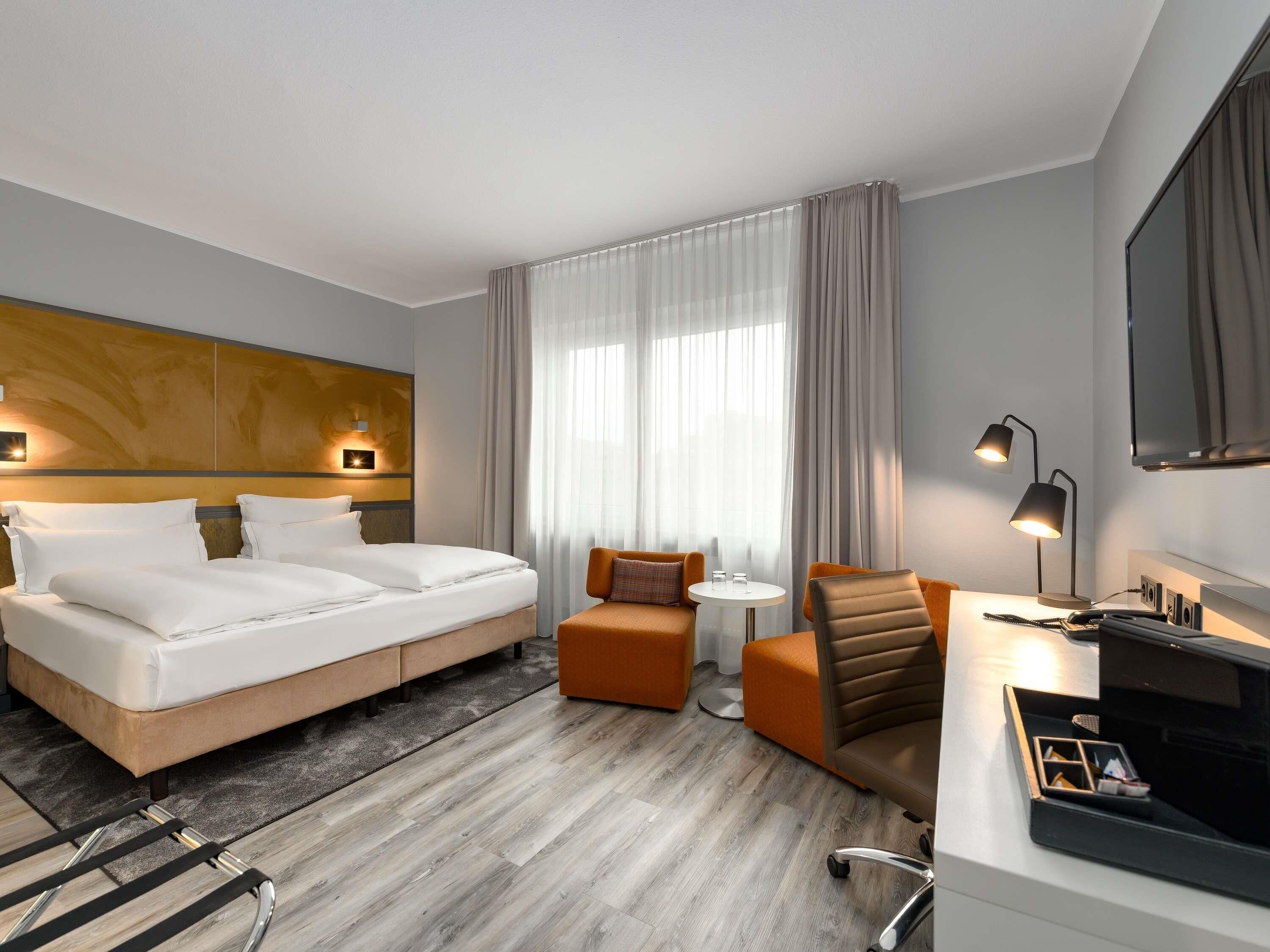 Standard Twin Room | Hypo-allergenic bedding, in-room safe, desk, blackout drapes