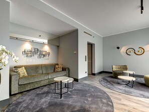 Executive Suite, 1 King Bed | Hypo-allergenic bedding, in-room safe, desk, blackout drapes - Mercure Hotel Dortmund Centrum (Dortmund)