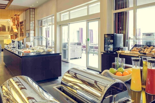 Frühstück, Mittagessen, Abendessen, lokale Küche, Speisen im Freien