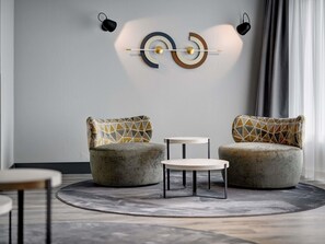 Executive-Suite, 1 King-Bett | Allergikerbettwaren, Zimmersafe, Schreibtisch, Verdunkelungsvorhänge