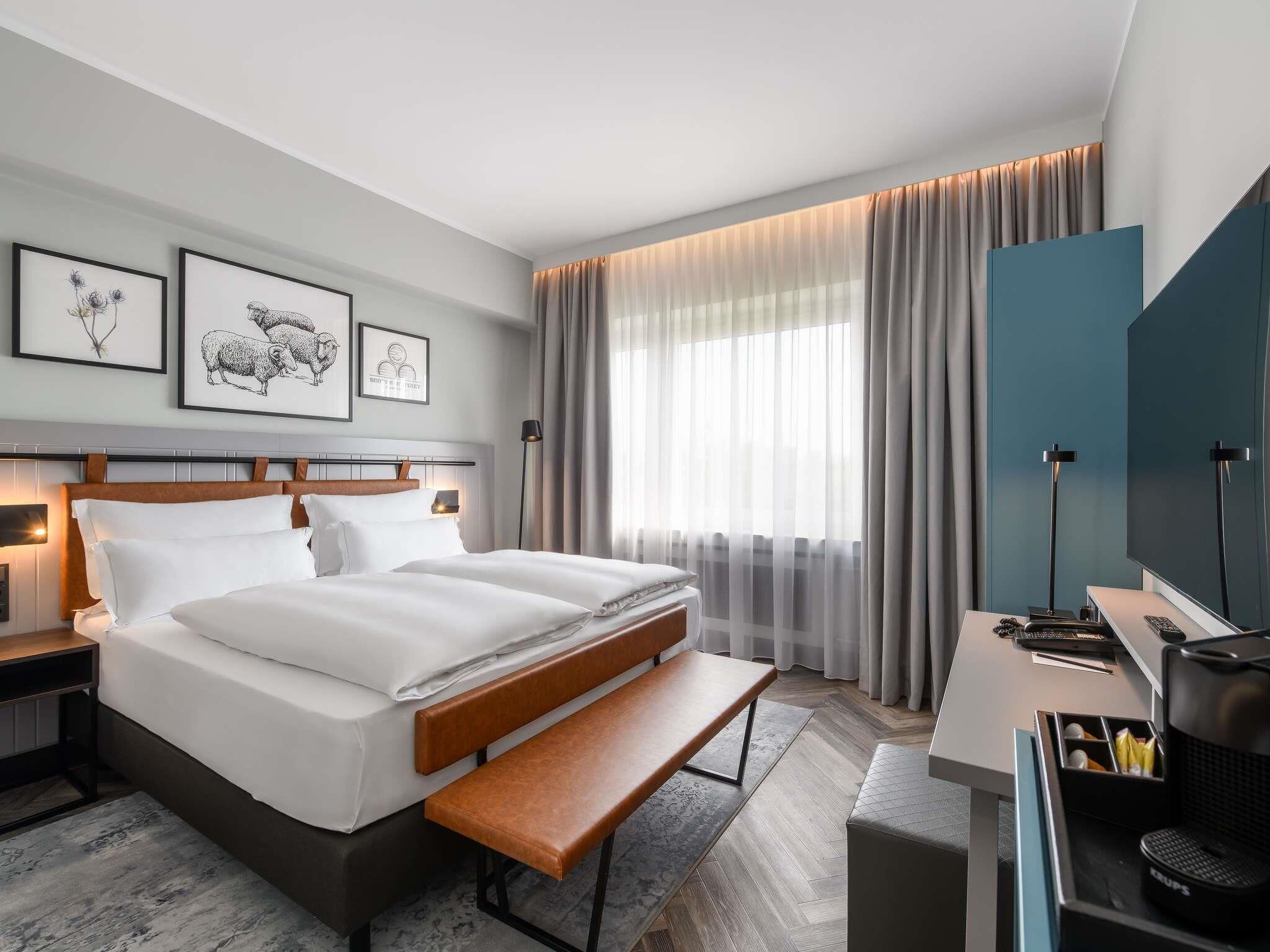 Comfort Room, 1 Katil Kelamin (Double) | Peralatan tempat tidur hipoalergenik, peti besi dalam bilik, meja 