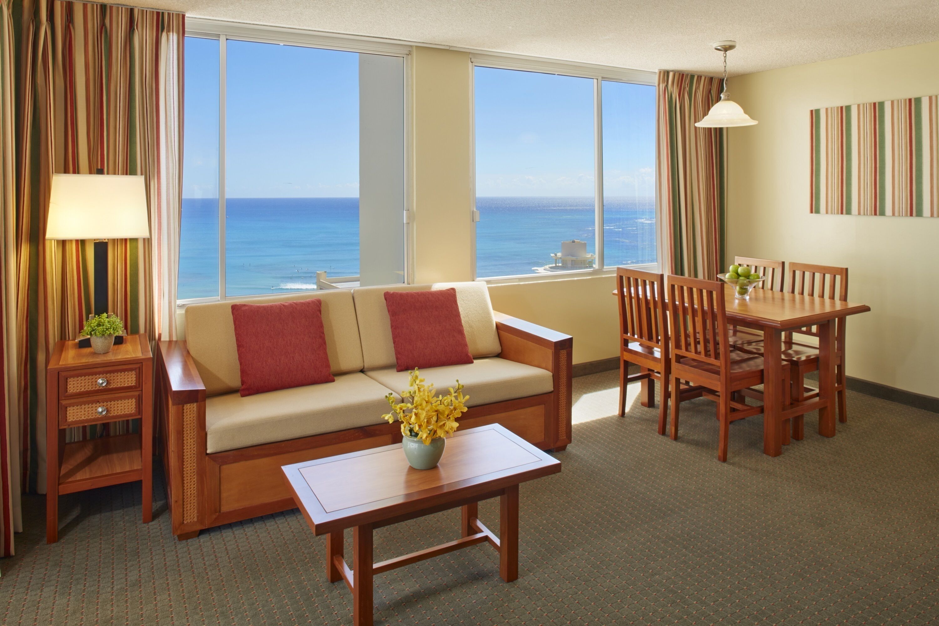 Photo - Pacific Monarch Hotel