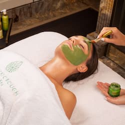 Couples treatment rooms, sauna, hot tub, steam room, body treatments