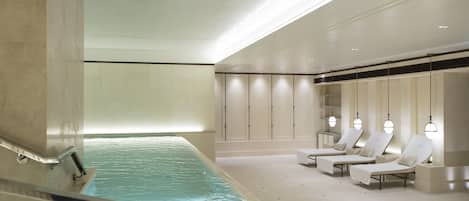 Indoor pool, pool loungers