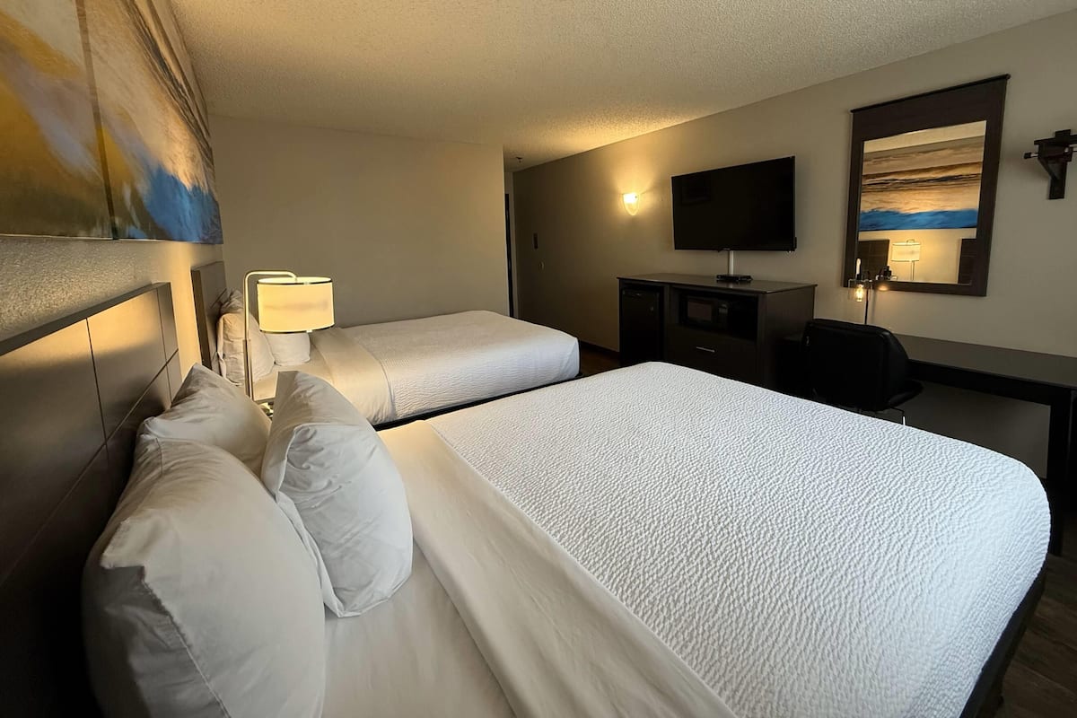 Desk, iron/ironing board, free WiFi, bed sheets