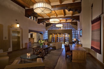 Hotel entrance and lobby at Eldorado Hotel & Spa