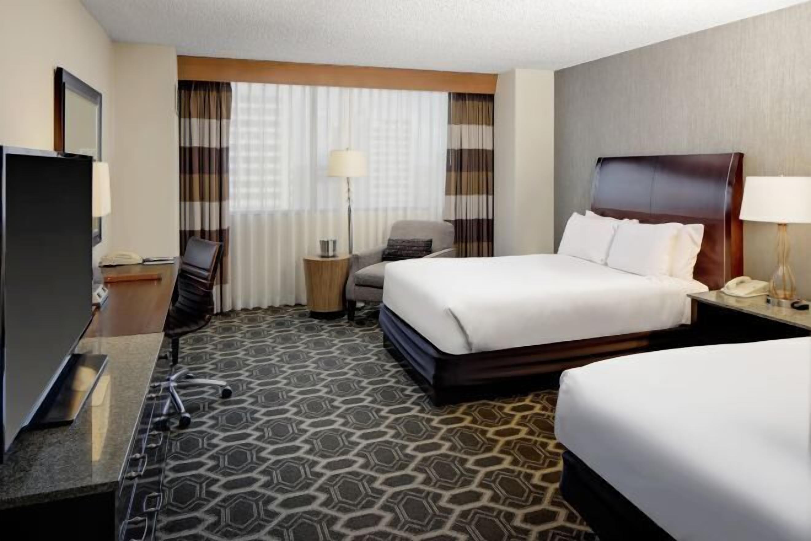 Sengetøy av topp kvalitet, safe på rommet og skrivebord