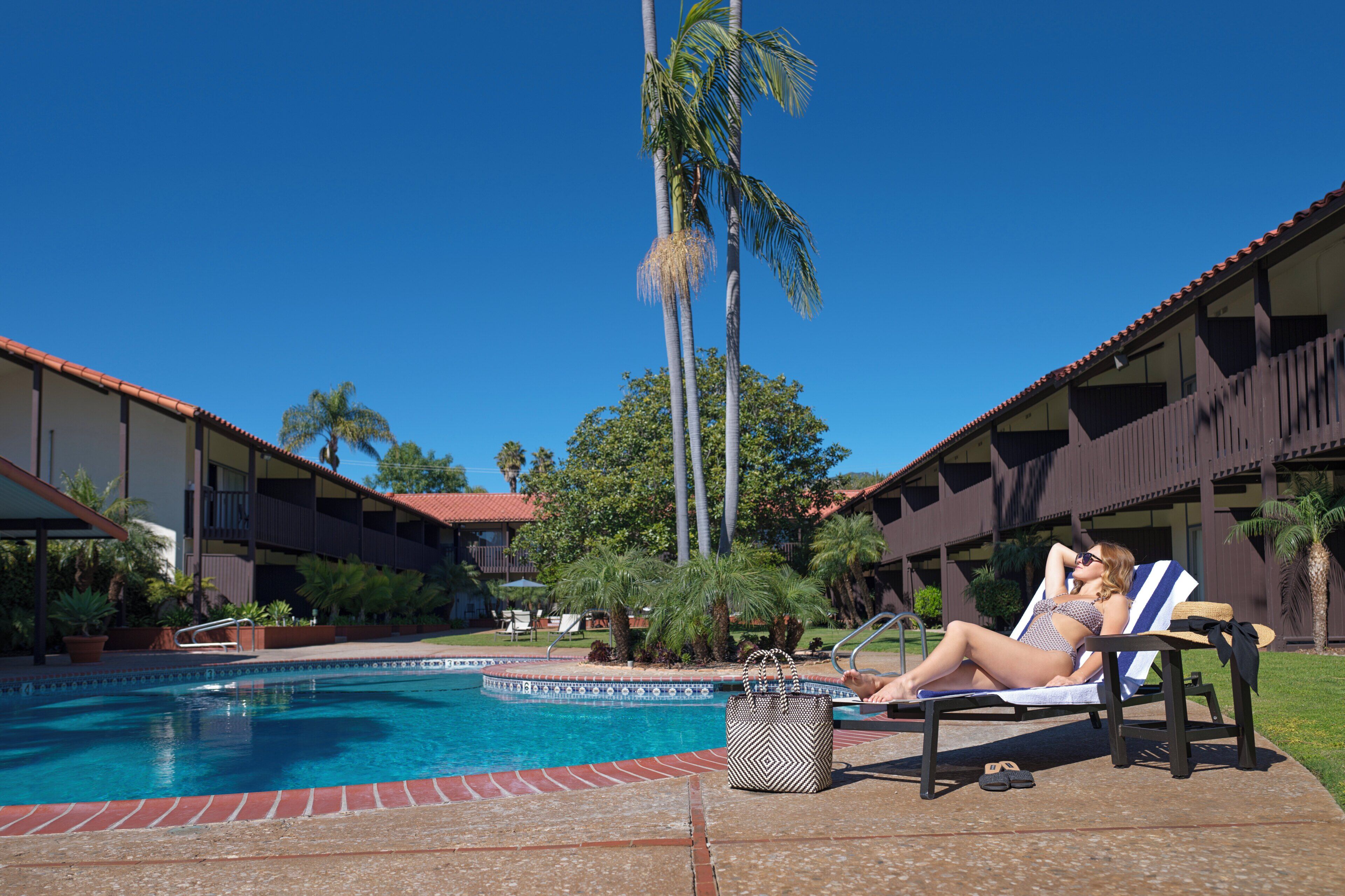 2 piscinas al aire libre, sillones reclinables de piscina