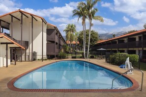 2 outdoor pools, open 9:00 AM to 10:00 PM, sun loungers - FOUND Hotels, Santa Barbara, Series by Marriott (Santa Barbara)