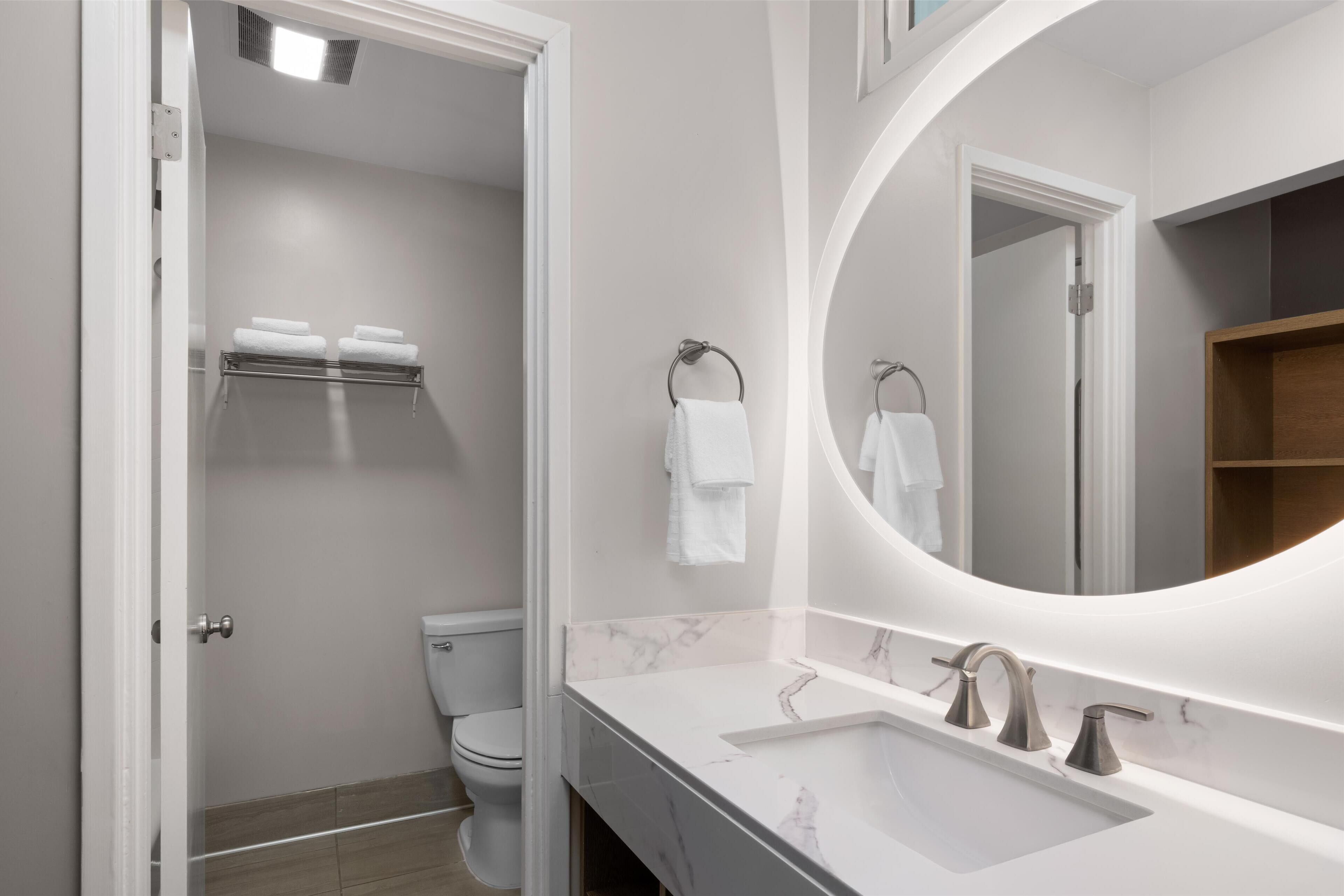 combined shower/bathtub, free toiletries, hair dryer, towels