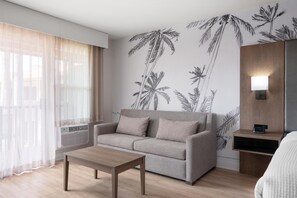 Chambre Standard, 1 très grand lit, non-fumeur, réfrigérateur (Queen sofabed)