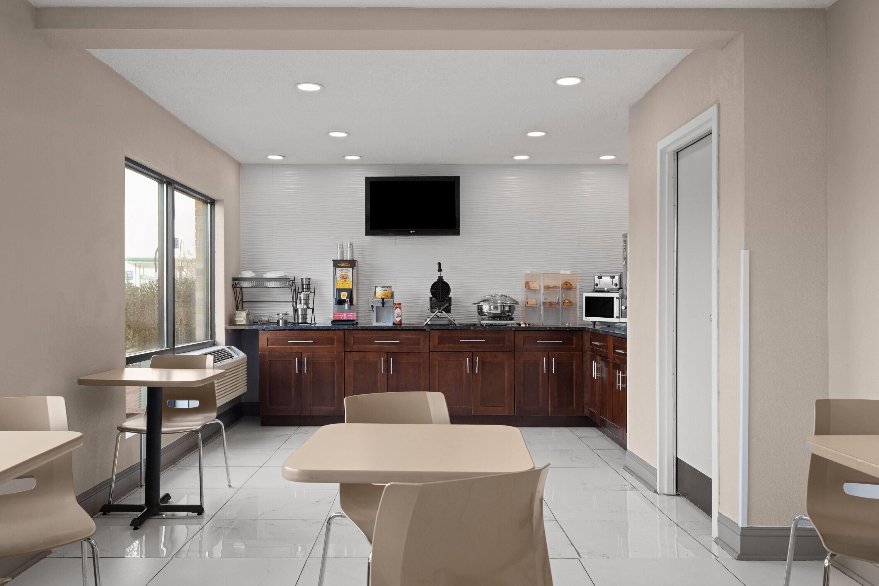 Free daily full breakfast