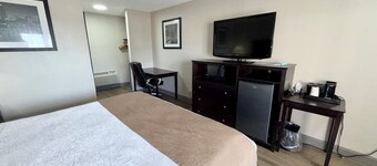Days Inn by Wyndham St. Charles IL