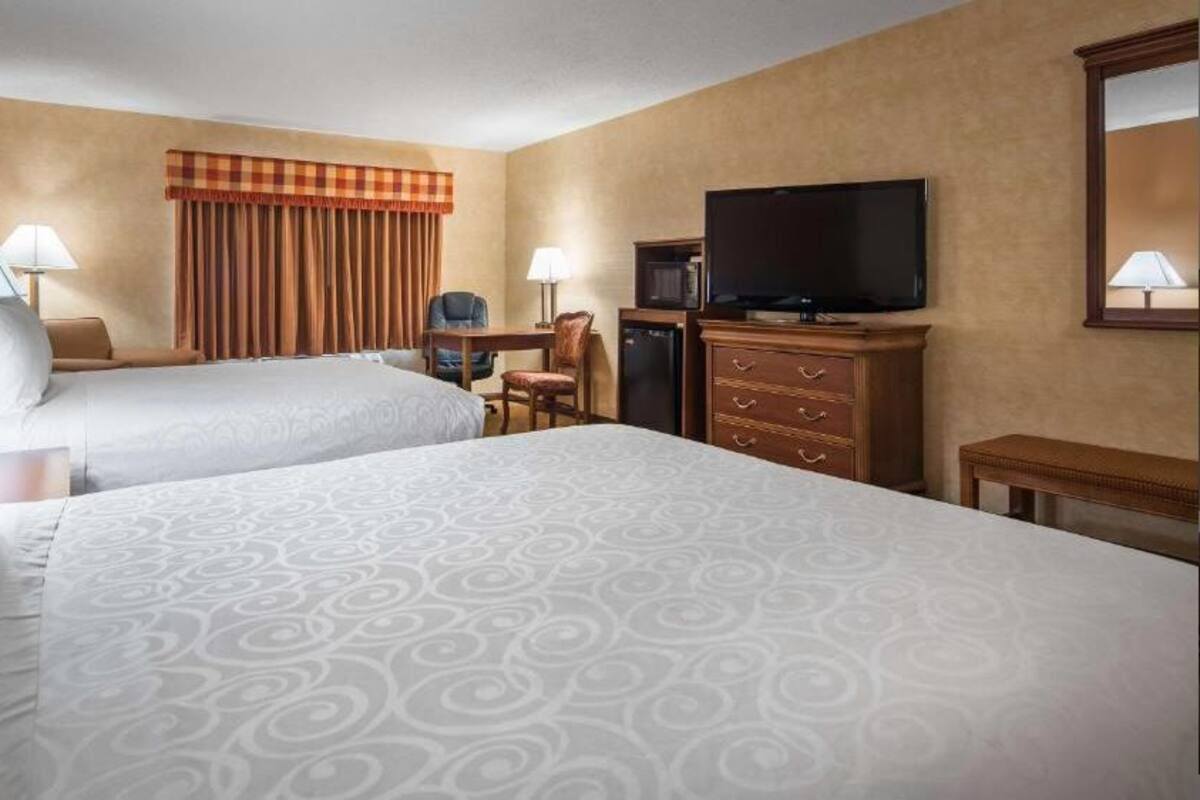 Deluxe Room, 2 Queen Beds, Non Smoking