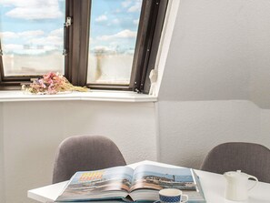 Premium-sengetøj, senge med topmadrasser, minibar, pengeskab på værelset