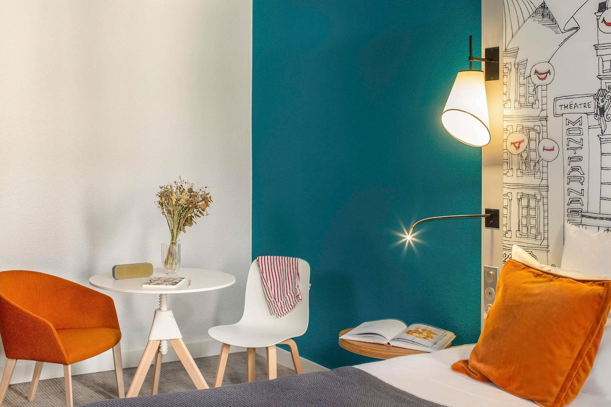 Premium bedding, pillowtop beds, minibar, in-room safe