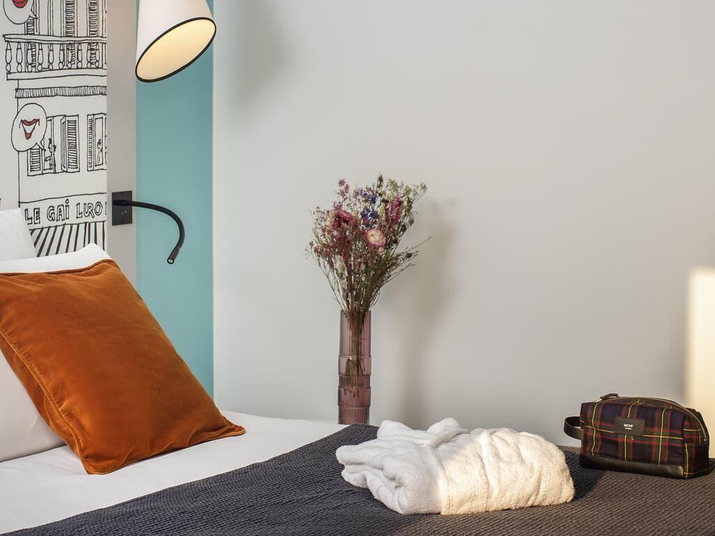 Premium bedding, pillowtop beds, minibar, in-room safe