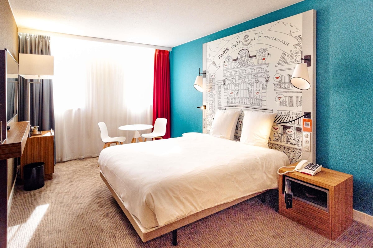Business Suite, 1 Katil Kelamin (Double) | Peralatan tempat tidur premium, tilam berlapik, bar mini