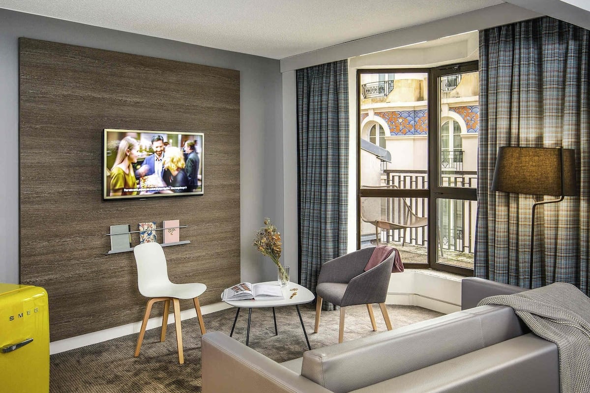 Junior Suite, 1 Double Bed with Sofa bed
