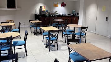 Free daily continental breakfast