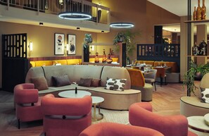 Breakfast served  - Leonardo Royal Hotel Baden-Baden (Baden-Baden)