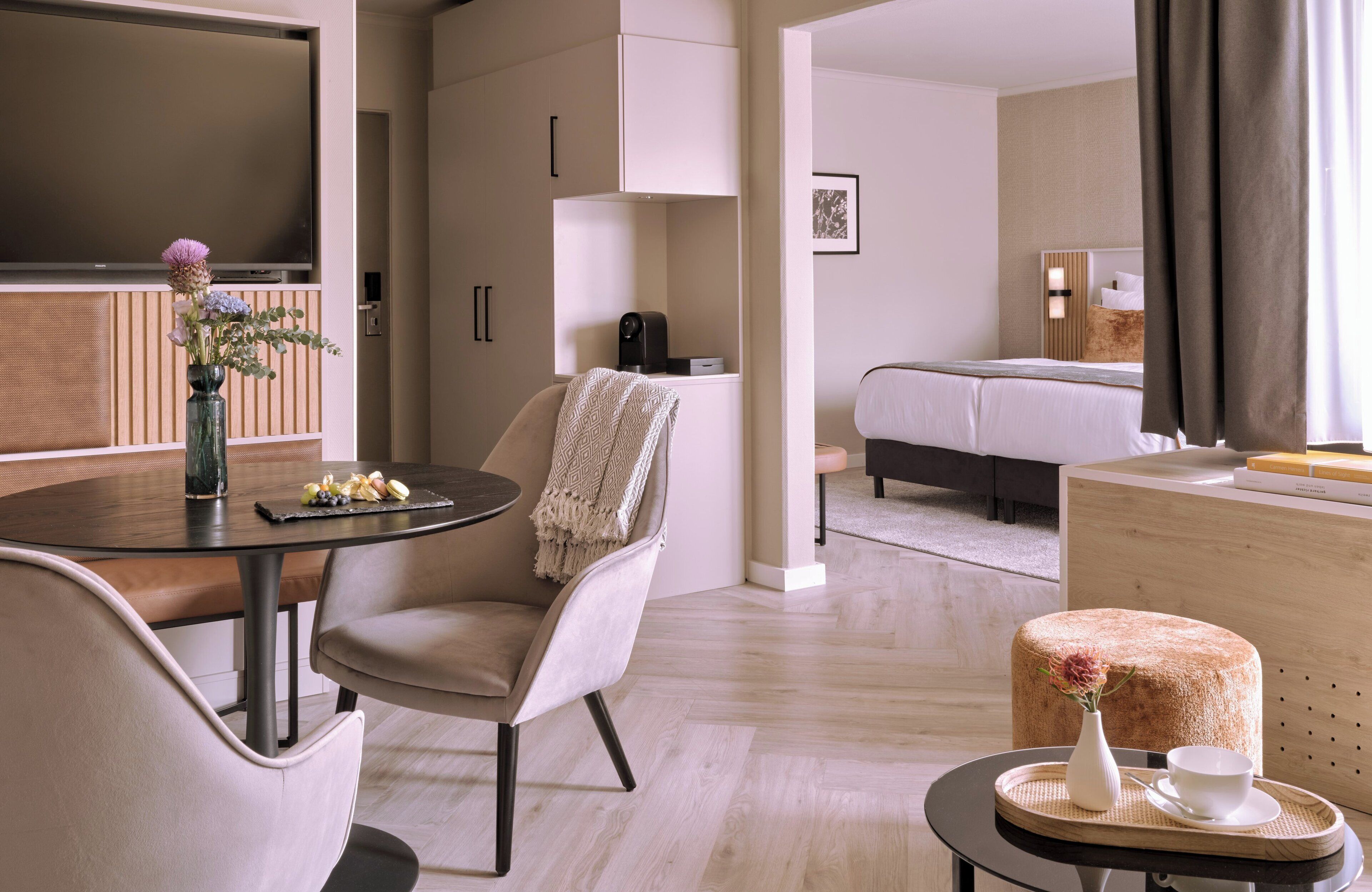 1 bedroom, in-room safe, desk, soundproofing