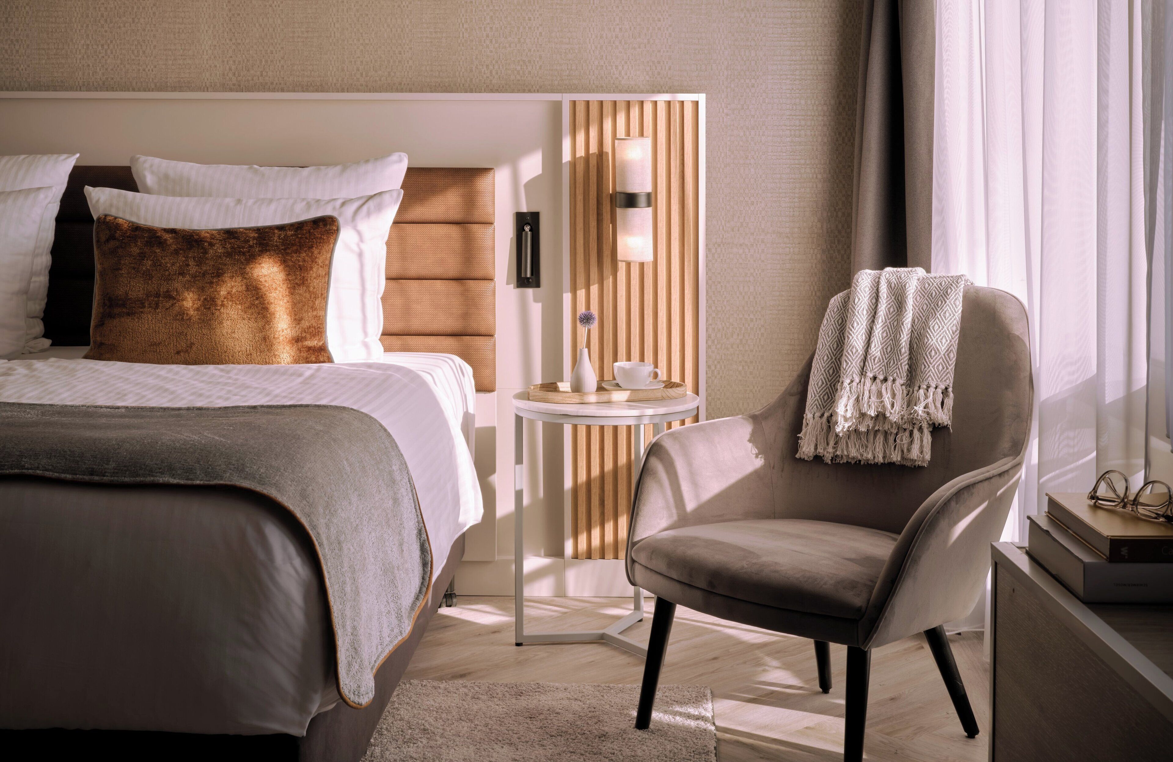 Comfort Room | In-room safe, desk, soundproofing, iron/ironing board
