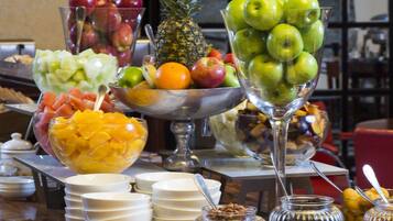 Daily buffet breakfast for a fee