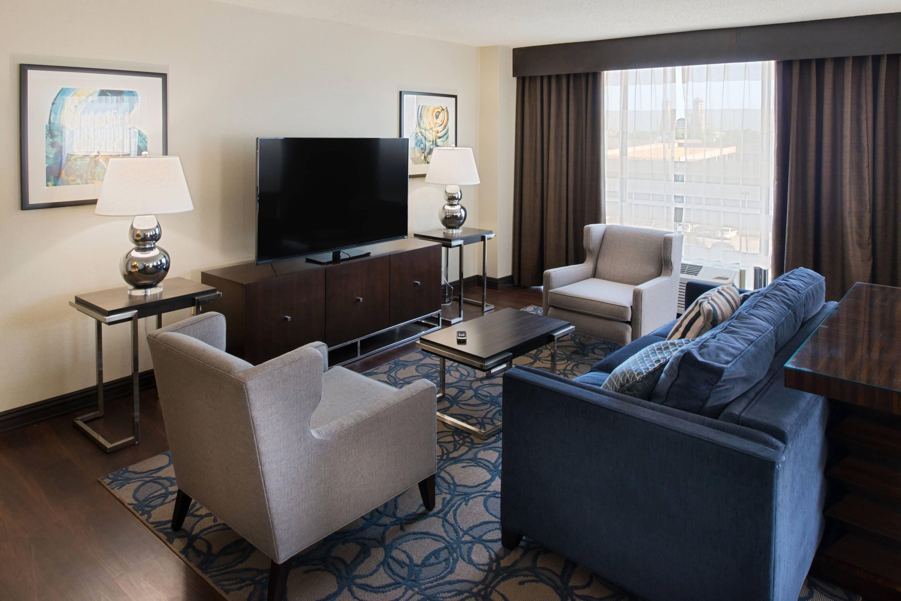Suite, 1 King Bed with Sofa bed, Non Smoking | Hypo-allergenic bedding, down comforters, in-room safe, desk