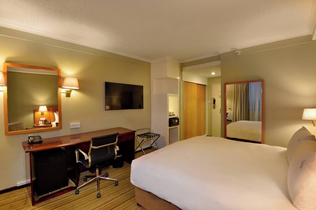 Premium bedding, down duvets, in-room safe, desk
