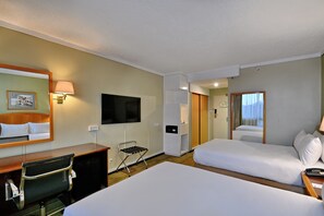 Premium bedding, down comforters, in-room safe, individually furnished