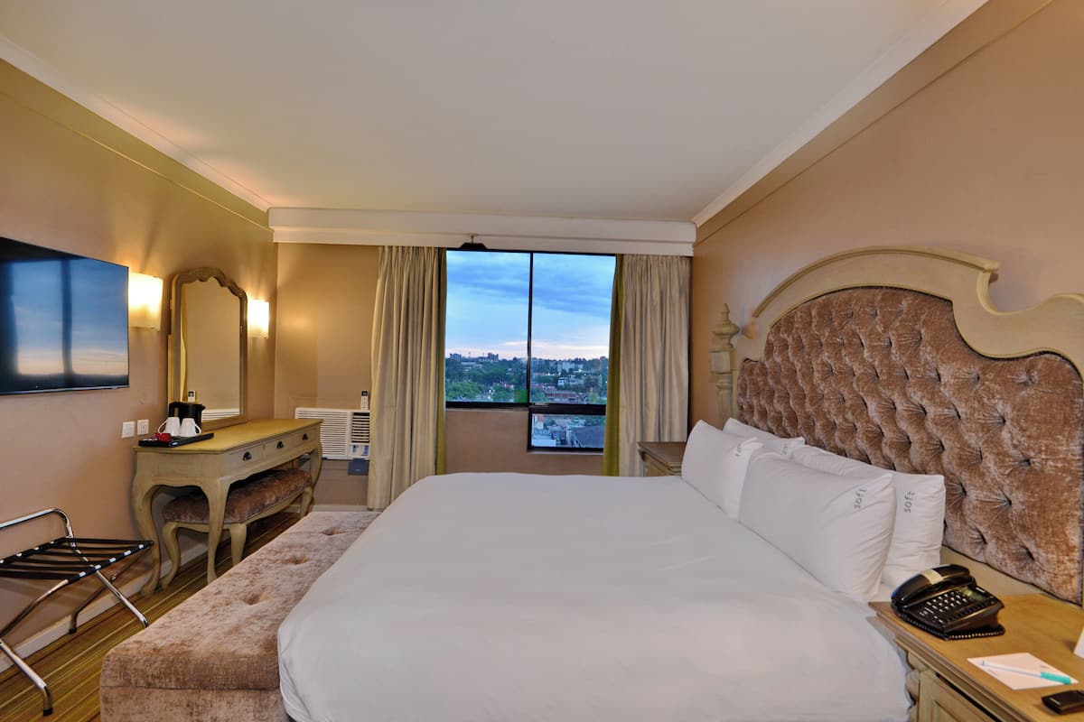 Suite, 1Â King-Bett, Raucher, Stadtblick