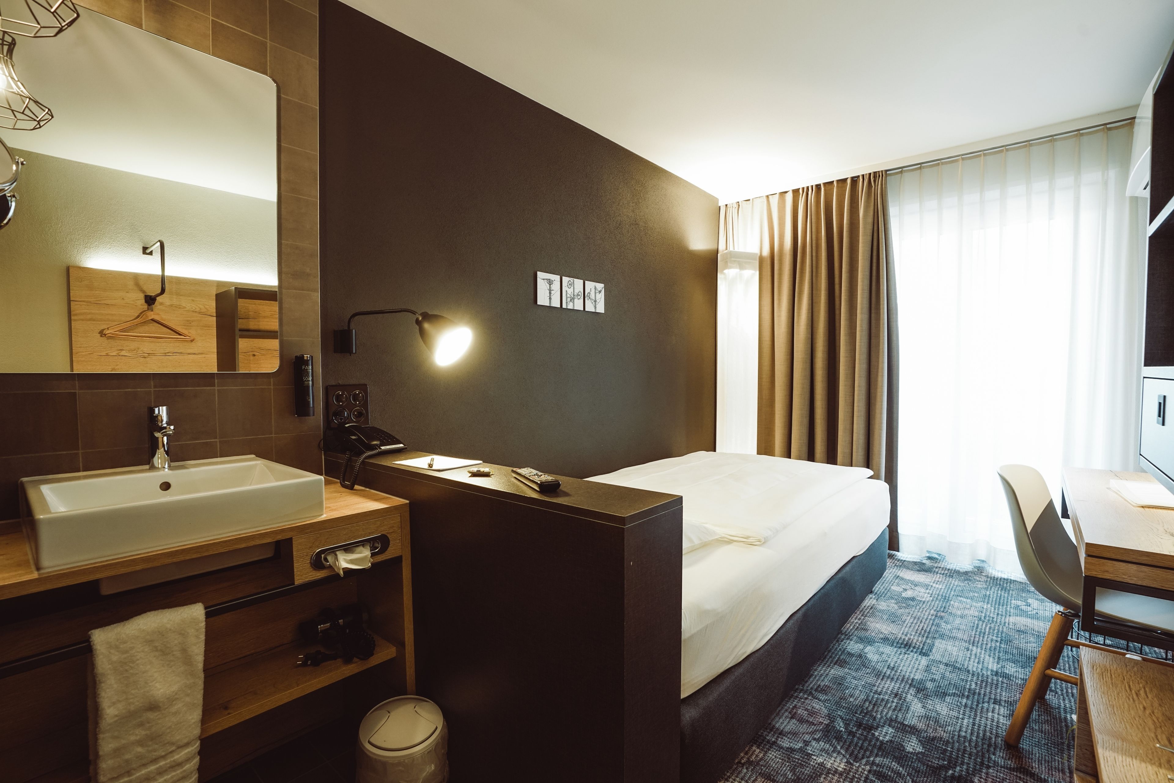 basic single room, 1 single bed, non smoking, mountainside | view from room