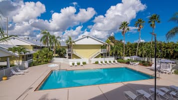 Outdoor pool, sun loungers