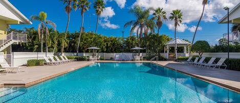 Outdoor pool, pool loungers