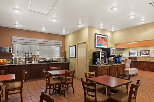 Colazione a buffet inclusa, servita tutte le mattine