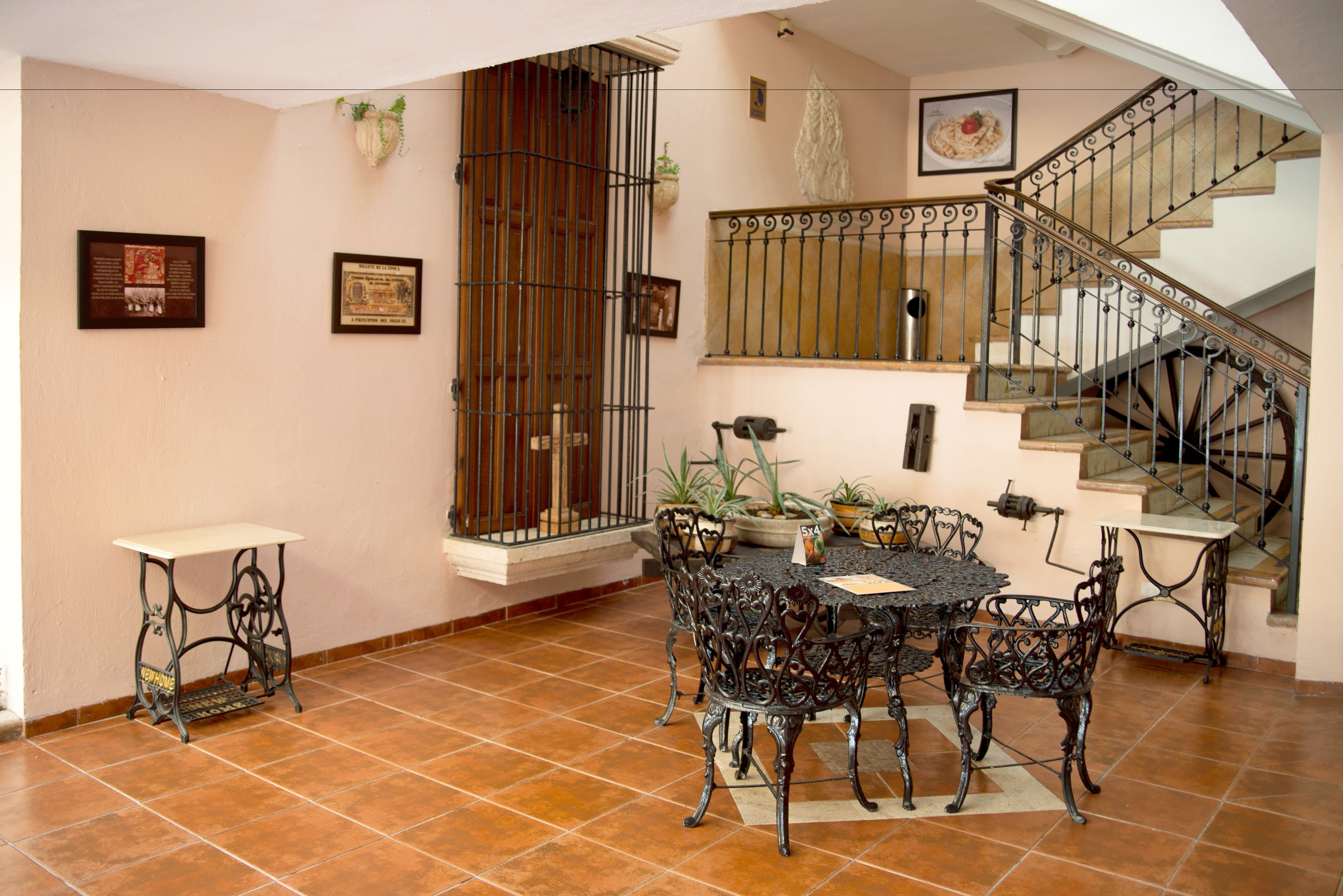 breakfast, lunch and dinner served