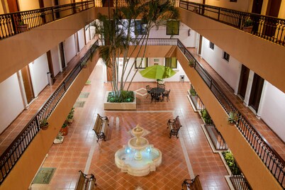 Hotel Del Gobernador