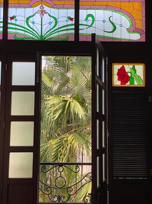 Deluxe Villa, 1 King Bed, Pool Access, Poolside