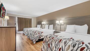 Deluxe kamer, niet-roken (3 Full Beds) | Verduisterende gordijnen, gratis wifi, beddengoed
