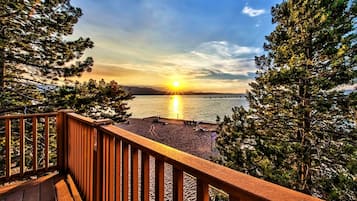 Deluxe Room, 1 Bedroom, Kitchen | Terrace/patio